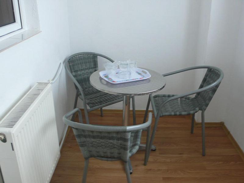 Hotel Uranus Bukares Bagian luar foto