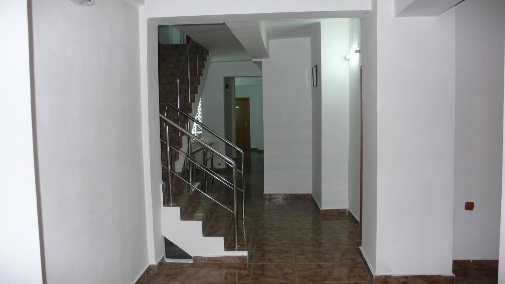 Hotel Uranus Bukares Bagian luar foto
